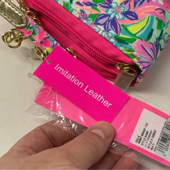 Disney Parks Lilly Pulitzer Dreamin’ Crossbody Purse Minnie Daisy Bag NWT - Picture 3 of 15
